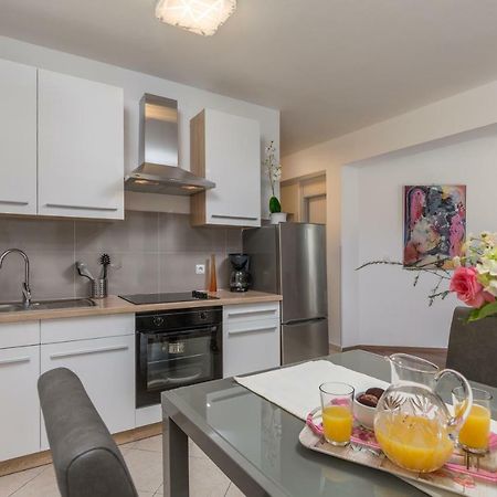 Apartman Tara&Iva Vrsar Exterior foto